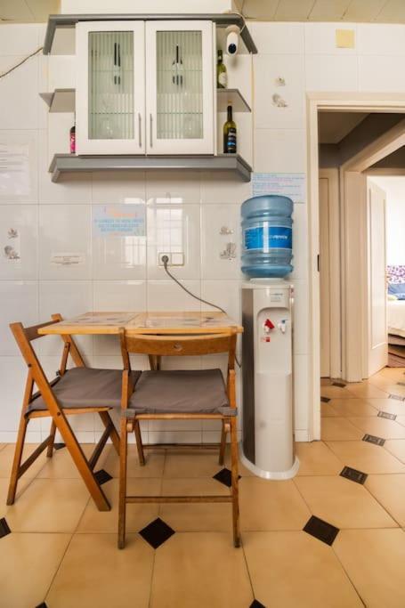 Gaudi 51 Apartment Барселона Екстериор снимка