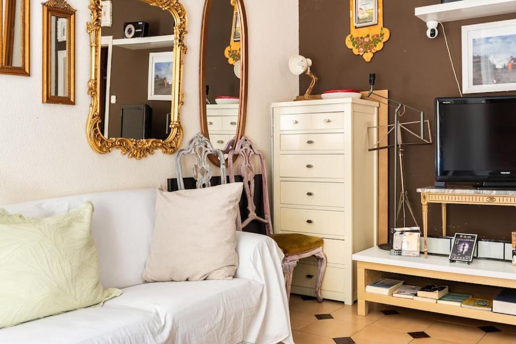 Gaudi 51 Apartment Барселона Екстериор снимка